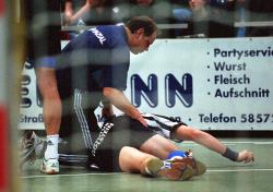 Stefan L�vgren am Boden