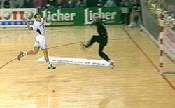 Christian Zeitz trifft zum 6:2.