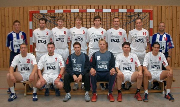 Stehend von links: Trainer Maa�en, Franz, Wagner, Timmermann, Weber, Salkic, Denker, Trainer Schr�der;Sitzend von links: Cordes, Lange, de Carlos, Stelljes, Deric, Valmaseda. 