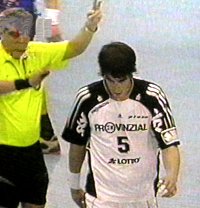 Kim Andersson musste nach seiner dritten Zeitstrafe in der 49. Minute das Feld verlassen.