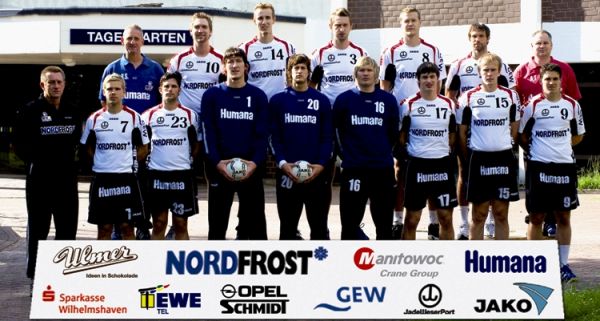 Hinten von links: Betreuer Schumacher, Schr�der, Bonath, Ljubanovic, Vucicevic, O. K�hrmann, Physioth. Thiel; Vorne von links: Trainer Biegler, Gylfason, C. K�hrmann, Eilts, Meyer, Weiner, Binder, Bedzikowski, Kelm;Es fehlt: Rui