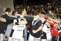 Jubelkreis nach dem Schlusspfiff: Finale!