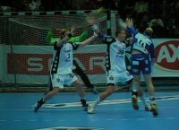 Bard Nordhagen (hier mit der Nummer 10) war mit 7 Toren der erfolgreichste Sch�tze Drammens.