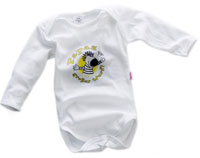 Den Strampler f�r die j�ngsten THW-Fans gibt es im Paket mit T-Shirt und Cap zum Sonderpreis von 24 Euro.