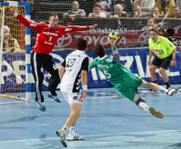 In der Anfangsviertelstunde konnte sich Anders Henriksson immer wieder in Szene setzen.