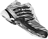 Der neue adidas-Schuh "Blitz CC7 zebrano" ist ab dem 2. M�rz erh�ltlich.
