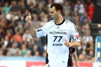 Daumen hoch f�r ein gutes Heim-Deb�t: Jerome Fernandez.