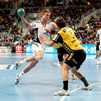 Aron Palmarsson f�hrte zun�chst  gl�nzend Regie und erzielte vier Treffer.