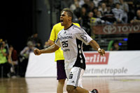 Dreh- und Angelpunkt im Berliner Fuchsbau: Daniel Narcisse.