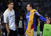 Dominik Klein und Marcus Ahlm unterst�tzten ihre Teamkollegen von der Bank aus.