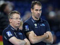 Ratlos: L�wen-Coach Gudmundur Gudmundsson und sein Assistend Tomas Svensson.