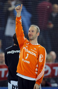 Daumen hoch: Thierry Omeyer kassierte nur 15 Gegentreffer in 60 Minuten. Daumen hoch: Thierry Omeyer kassierte nur 15 Gegentreffer in 60 Minuten.