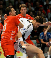 Es war ein z�hes Ringen f�r den THW in der ersten Halbzeit.