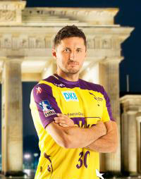 Alexander Petersson ist rechtzeitig zum Spitzenspiel wieder fit. Alexander Petersson ist rechtzeitig zum Spitzenspiel wieder fit.