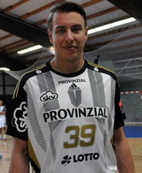 Filip Jicha im neuen Champions-League-Trikot.