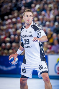 Filip Jicha - hier beim Siebenmeter - stand nach einer Grippe wieder im Kader.