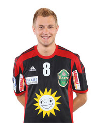 Rechtsau�en Dennis Wilke ist mit 57/25 Treffern bester Torsch�tze beim TuS - n�chste Saison kehrt er nach Balingen zur�ck.