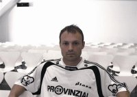 Will Tore sprechen lassen: Henrik Lundstr�m.