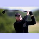Golfen 2005: THW-Gesch�ftsf�hrer Uwe Schwenker beim Abschlag.