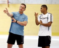 Wiedervereinigung in Kiel: Mit  Daniel Narcisse kam kurz vor Saison beginn auch noch der Wunschspieler von  Alfred Gislason zum THW Kiel.