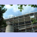 Das linke Dach ist schon fast fertig.