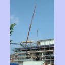 Auch das rechte Dach w�chst...