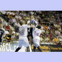 Klein wird von Dinart und Davis brutal attackiert.