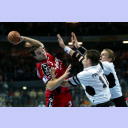 L�we und Pitti blocken gegen M. Aschenbroich.