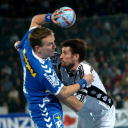 Roland Bahr im Zweikampf mit Stefan L�vgren.