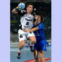 Stefan L�vgren wird von Marek Witkowski attackiert.