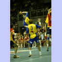 QS-Supercup: Kim Andersson steigt hoch. Im Vordergrund Pelle Linders.