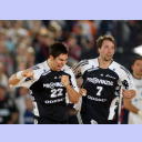 Nikola Karabatic jubelt, rechts Vid Kavticnik.