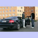 Nikola Karabatic wird von seinem Bruder aus dem Krankenjaus abgeholt.