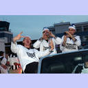 Autokorso zum Rathaus.