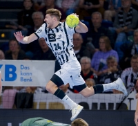 Lukas Zerbe in action.